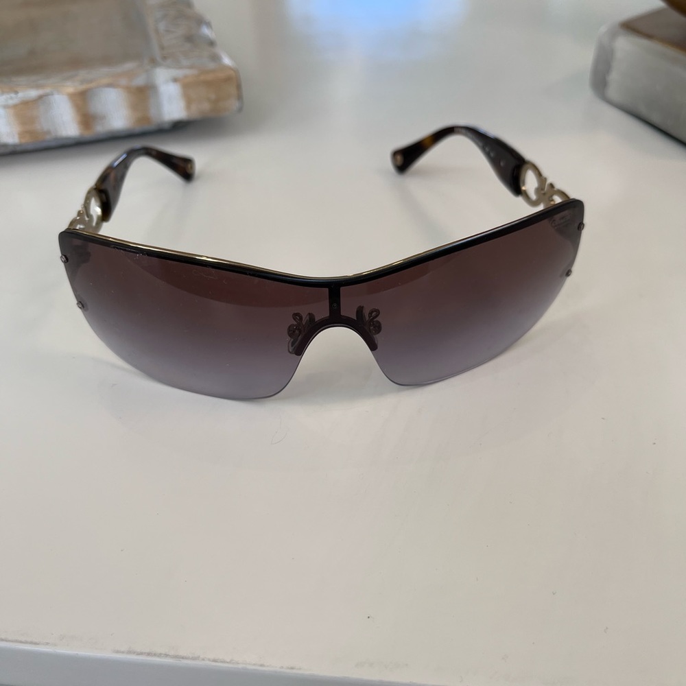 Coach sunglasses, worn once, lnwot